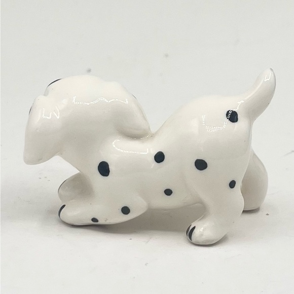 Vintage Disney Japan 101 Dalmatian Figurine Puppy Dog Ceramic 2.5” - Picture 3 of 4